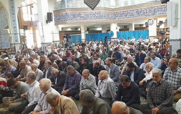 تجدید میثاق سرپرست آموزش وپرورش منطقه پردیس با شهدای گمنام