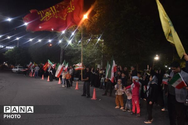 برپایی موکب رهبری و بازسازی نقشه تنگه هرمز در پارک آزادشهر یزد