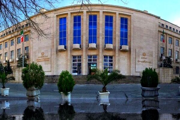 تامین کالاهای اساسی با سرعت در حال انجام است/ پرداخت حقوق کارکنان دولت بدون وقفه‌