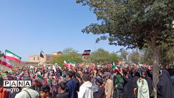 دانش‌آموزان کهنوجی به یاد دانش‌آموزان مینابی 
