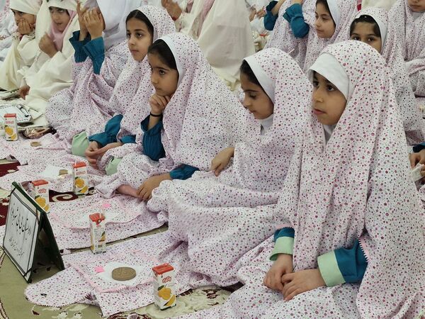 جشن تکلیف دختران در گلوگاه 