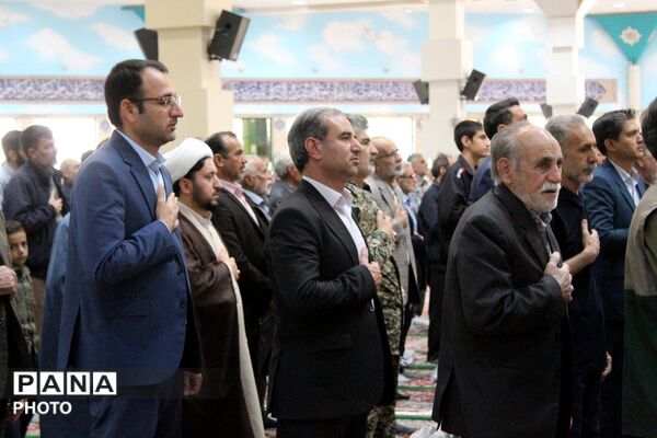 برگزاری میز خدمت آموزش و پرورش در مصلی امام خمینی(ره)