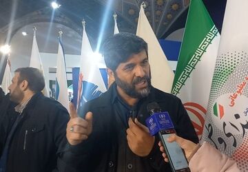 حضور معاون فرهنگی هنری سازمان بسیج مستضعفین کشور در نمایشگاه زاینده‌نور
