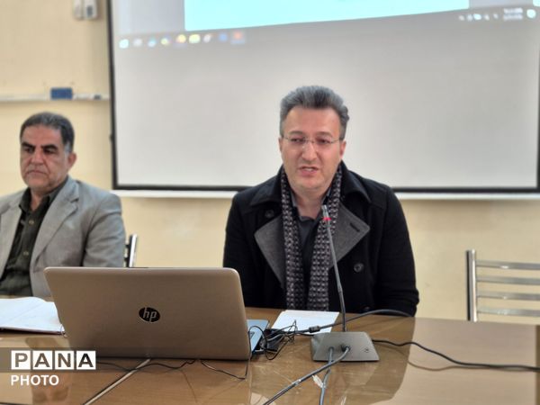 کارگاه آموزشی رابطین طرح ملی دانش‌آموزی نجات «دانا» در تویسرکان