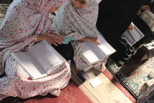 اعتکاف دانش‌آموزی در شهر کرمان