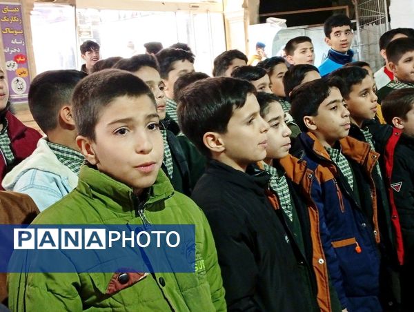 سرود خیابانی به‌مناسبت دهه فجر در کاشمر