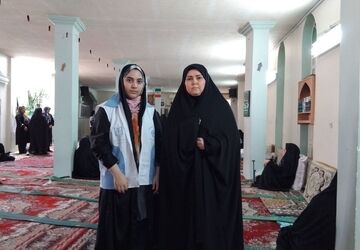 مراقبین سلامت مدارس در نمازجمعه اهر
