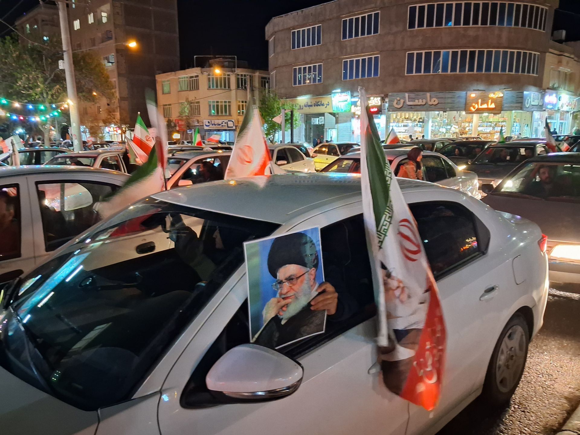  بلوار فضل زیر پای خودروها لرزید