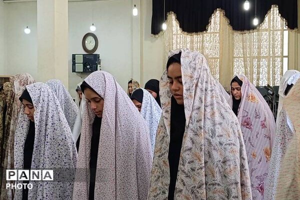 طنین عطر بندگی در فضای مدارس