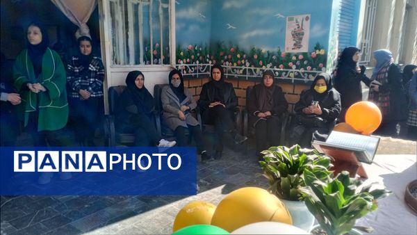 جشن دهه ی فجر در دبیرستان میرزا جعفر سروقد