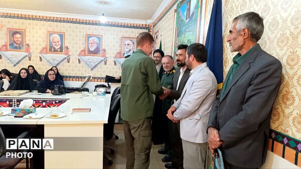 آیین تجلیل از برگزیدگان بسیج دانش آموزی شهدای عشایر در دهه امامت و ولایت 