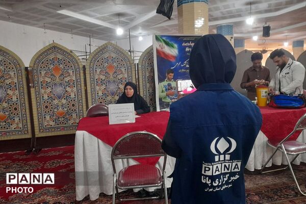 برپایی میز خدمت پلیس در مصلی به مناسبت هفته نیروی انتظامی