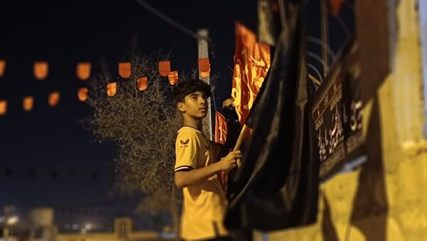 حسینیه حضرت ابوالفضل(ع) در استقبال از ماه محرم سیاه پوش و غبارروبی شد