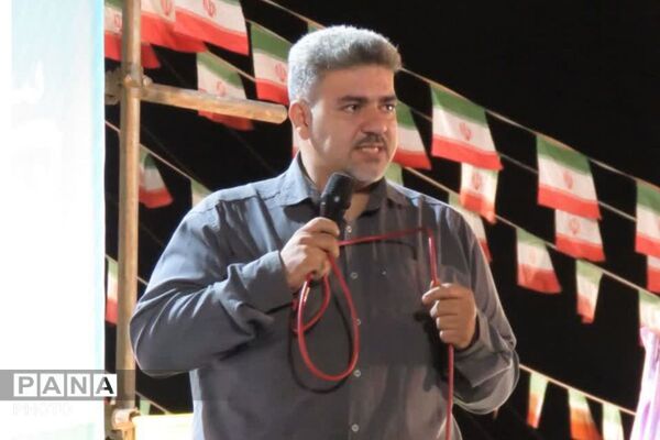 تدوام پایداری مردم شهید پرور شهرستان فیروزوه در میدان معلم