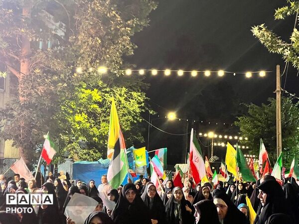 حضور باشکوه مردم کرج در نود و نهمین شب از تجمعات مردمی