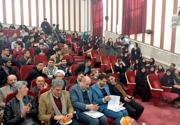 نقش پررنگ هنر در تربیت معلمان آینده؛ آموزش و پرورش نیازمند نگاه هنری و خلاقانه