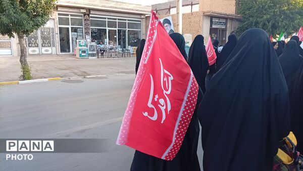 به تصویر کشیدن حماسه تشییع نمادین رهبر شهید در شهر میلاجرد