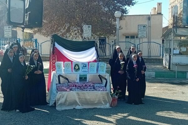 ۱۳ آبان نماد استکبارستیزی نسل جوان ایران