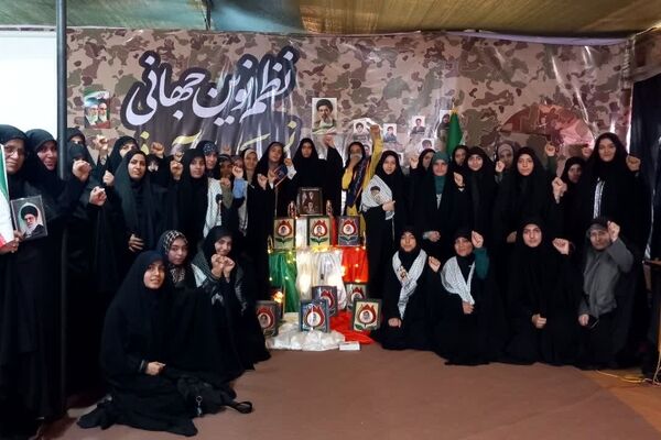 خاطره گویی فرماندهان واحدهای حوزه یک بسیج دانش آموزی قم در پاتوق نوجوان مبارز