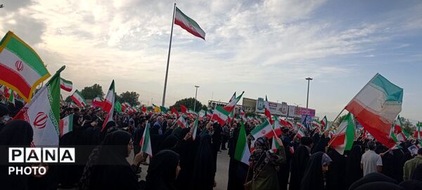 خروش حماسی مردم انقلابی بندرعباس در تجدید میثاق با رهبر جدید انقلاب اسلامی