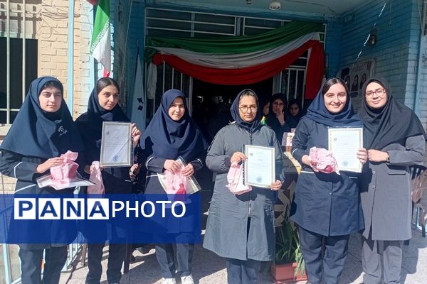 لبخند و شور نوجوانی، نشاط مدارس شهرستان قدس در ۱۳ آبان 