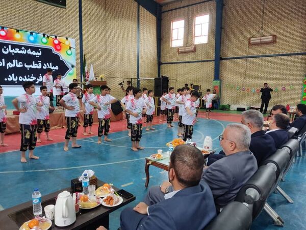 جشن گلریزان در دبستان شهدای بسیج بوشهر