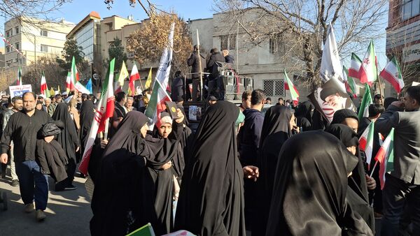 جلوه‌های باشکوه حضور مردم قم در راهپیمایی ۲۲ دی