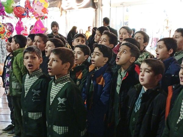 سرود خیابانی به‌مناسبت دهه فجر در کاشمر
