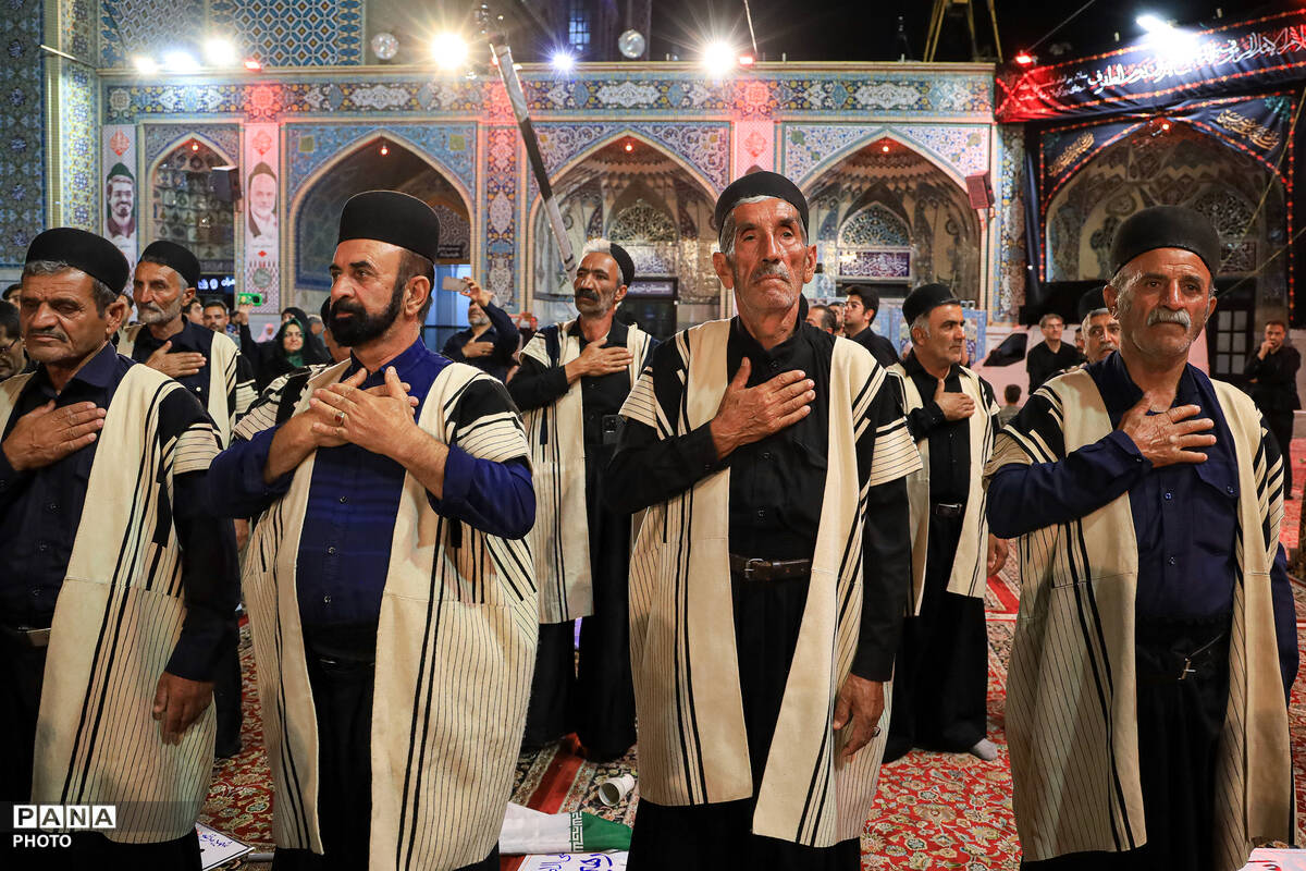 عزاداری سنتی شب هفتم محرم در «حسینیه حرم»