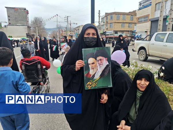 نبض انقلاب در خیابان‌ها تپید