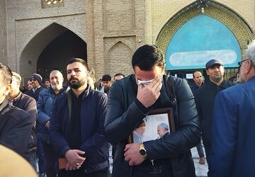 عاشقان شهیدحضرت آیت الله خامنه ای به مسجد جامع نیشابور آمدند 