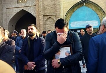 عاشقان شهیدحضرت آیت الله خامنه ای به مسجد جامع نیشابور آمدند 