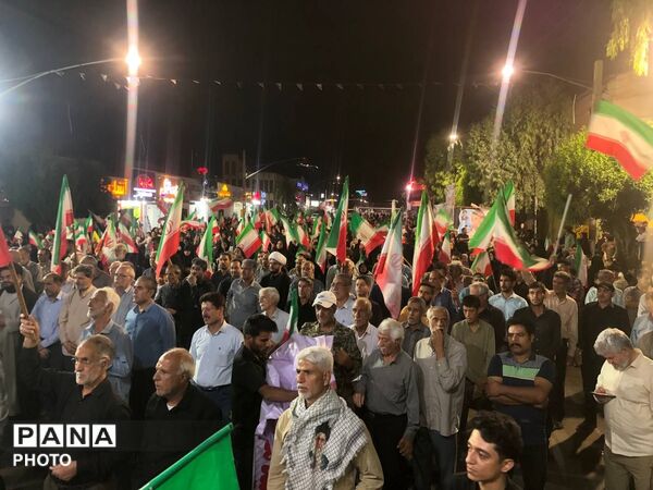 از تجمع تا ایستادگی؛ حضور مردم در چهارراه بعثت برای دفاع از ایران