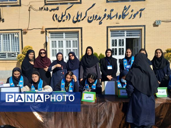 انتخابات شورای دانش آموزی در دبیرستان وکیلی ۹