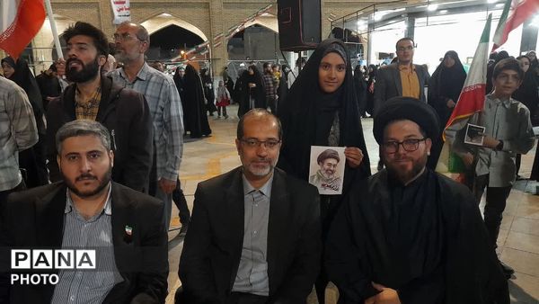 حضور حماسی مدارس قم در تجمعات شبانه آستان مقدس امامزاده موسی مبرقع(ع)