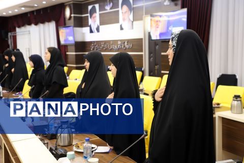 دیدار معاون وزیر آموزش و پرورش با تشکل‌های دانش‌آموزی در تبریز