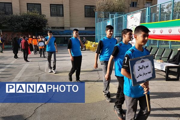 افتتاحیه المپیاد ورزشی درون مدرسه ای در دبیرستان شاهد علامه طباطبایی ناحیه دو شهرری 