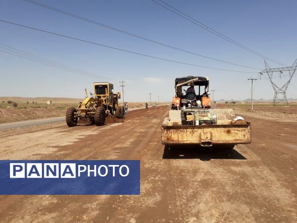 تسریع در اجرای پروژه ارتقای محور رباط سنگ - کدکن با دوبرابر شدن ماشین آلات راه سازی 