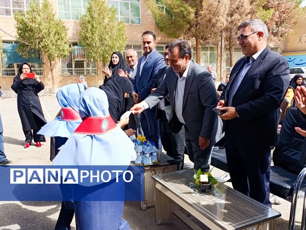 آغاز شیرین و خاطره انگیز کلاس اولی ها در تربت حیدریه 