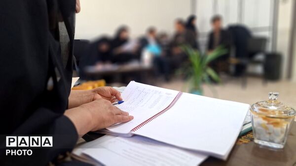 بازدید سرگروه‌ های آموزشی استان چهار محال و بختیاری از مدارس میانکوه