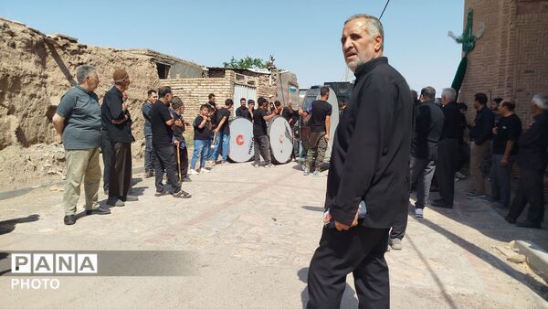 مراسم عزاداری در روز عاشورا همراه با حضور پر شور مردم روستای شوریاب