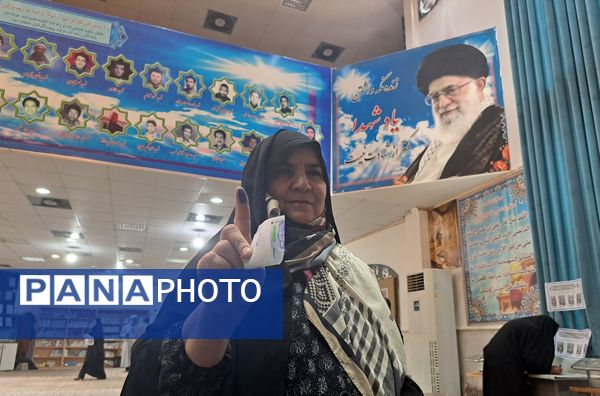 حضور پر شور و نشاط مشهدی‌ها در انتخابات ریاست جمهوری