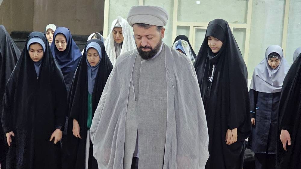 ایجاد همبستگی در ضیافت افطار مدرسه شهید اردستانی