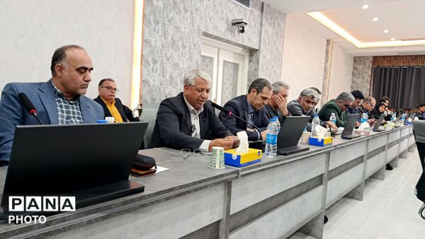 نشست خبری خبرنگاران و اصحاب رسانه با مدیرکل آموزش و پرورش استان خراسان رضوی