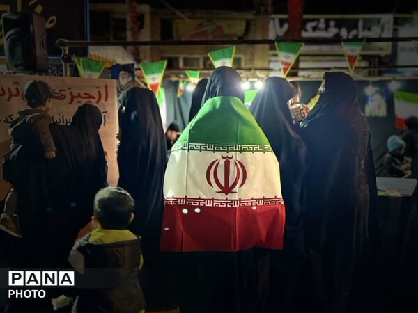 حماسه حضور دهه نودی‌های تفت در سوگ رهبر شهید