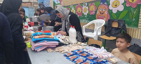 برپایی بازارچه در  دبستان امام جعفر صادق (ع) آشخانه