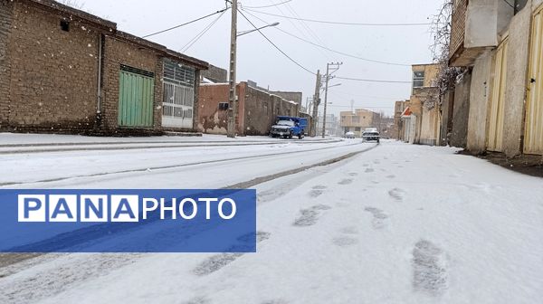 بارش نعمت الهی برف در شهرستان زیبای نیشابور 