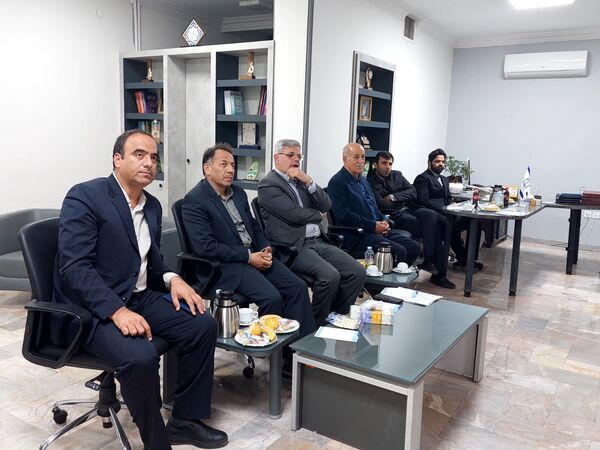 نشست مشترک مجامع خیرین مدرسه ساز خراسان رضوی با رئیس جامعه خیرین مدرسه ساز کشور