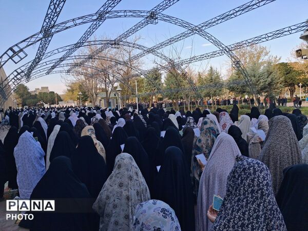 نماز عید سعید فطر در شهرستان کاشمر 
