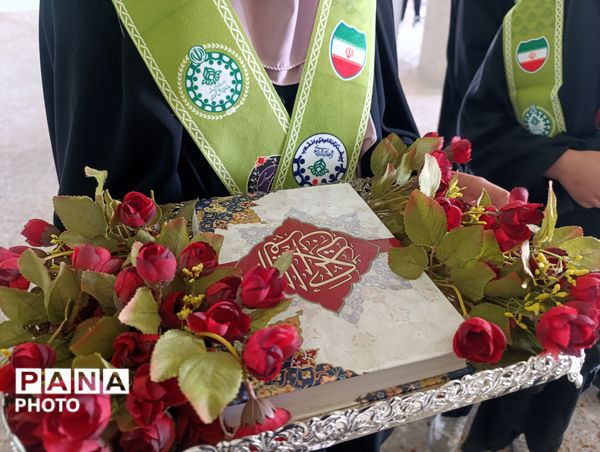 طنین قرآن، عترت و نماز در مشهدمرغاب